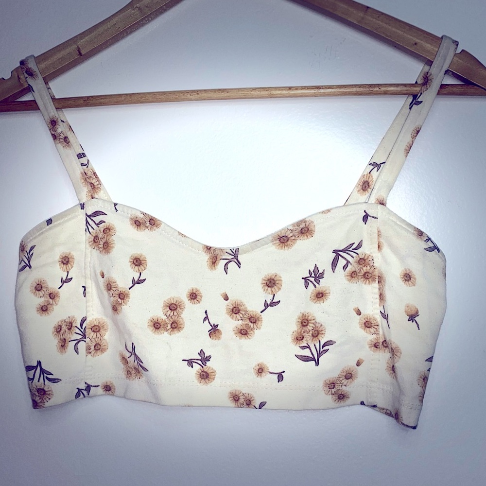 Brandy Melville Chiyo Top